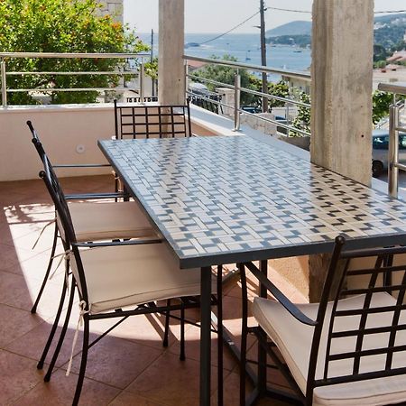 Apartments And Rooms Marija Хвар Экстерьер фото