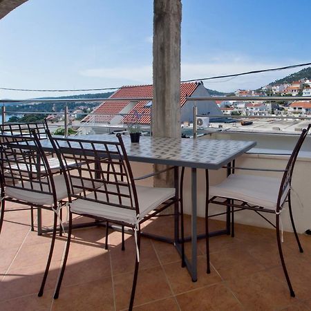 Apartments And Rooms Marija Хвар Экстерьер фото