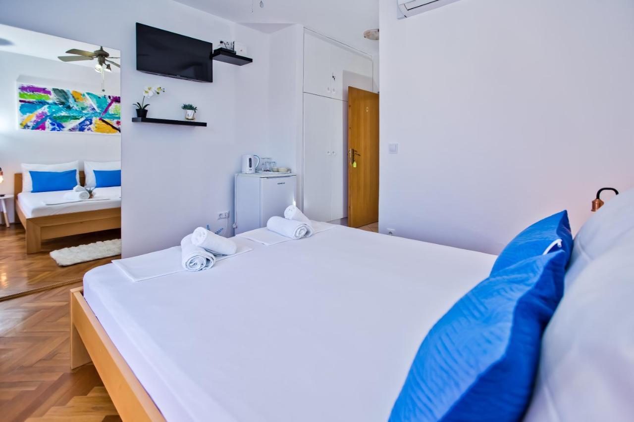 Apartments And Rooms Marija Хвар Экстерьер фото