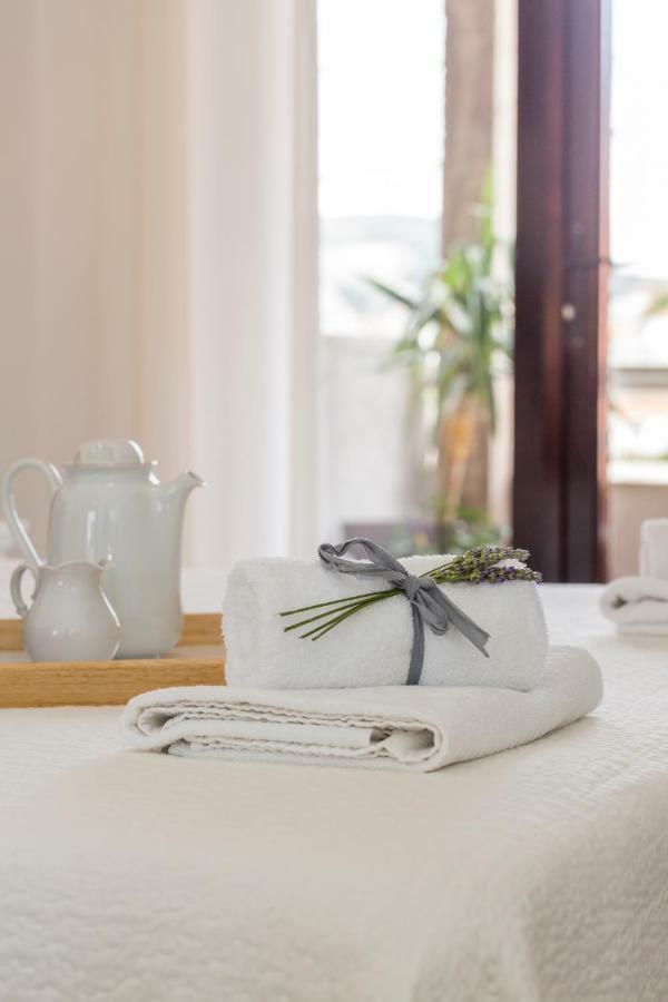 Apartments And Rooms Marija Хвар Экстерьер фото